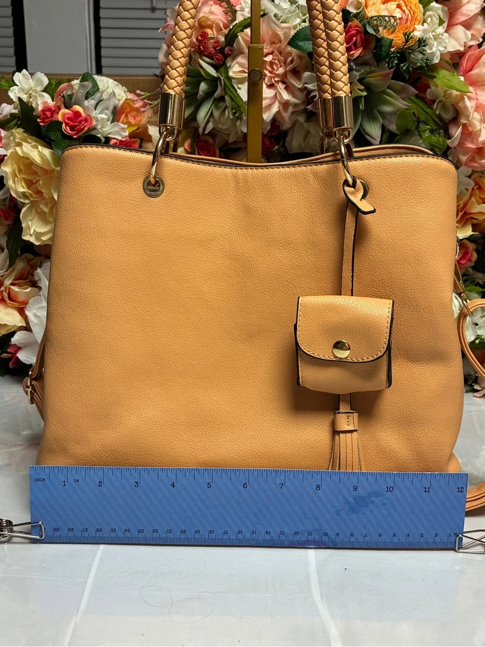 Unbranded this structured